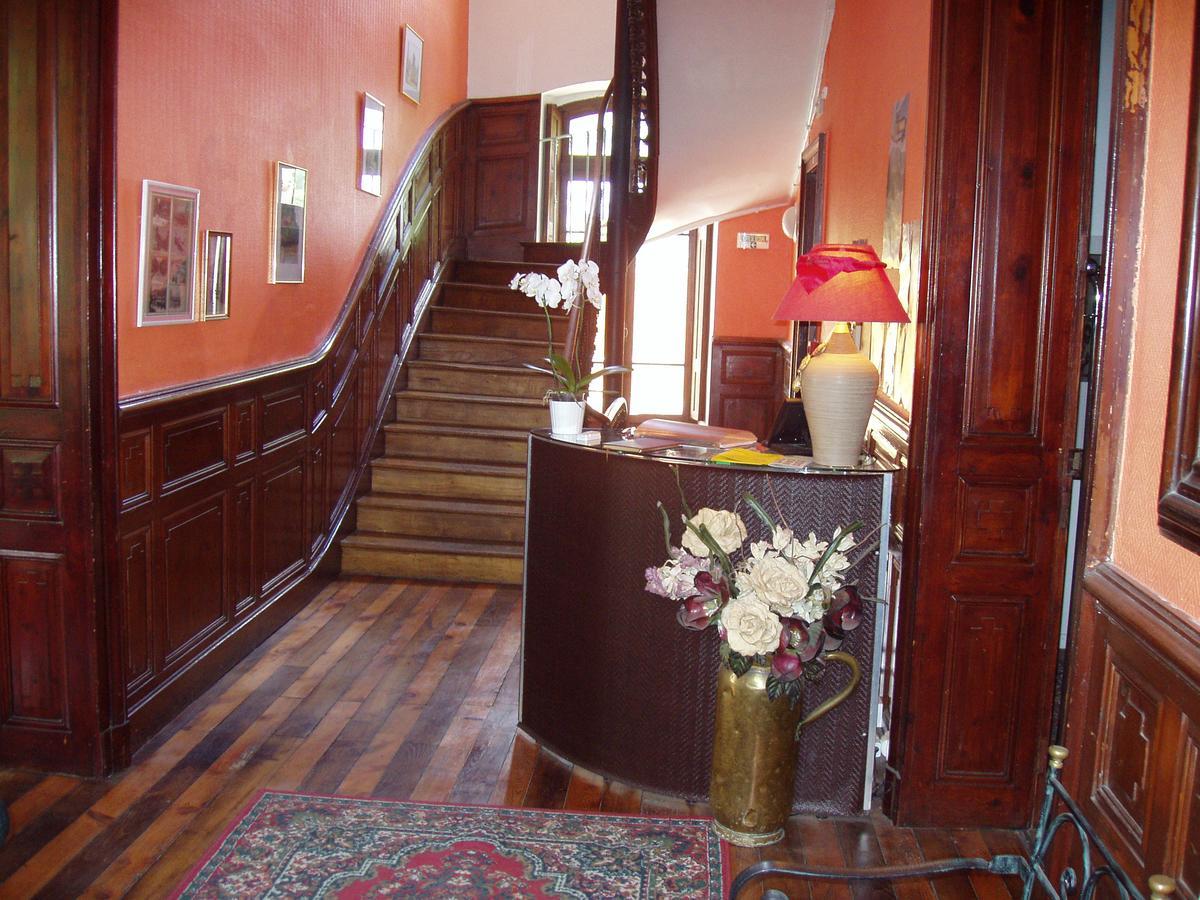 Castel De La Pique Bed & Breakfast Bagneres-de-Luchon ภายนอก รูปภาพ