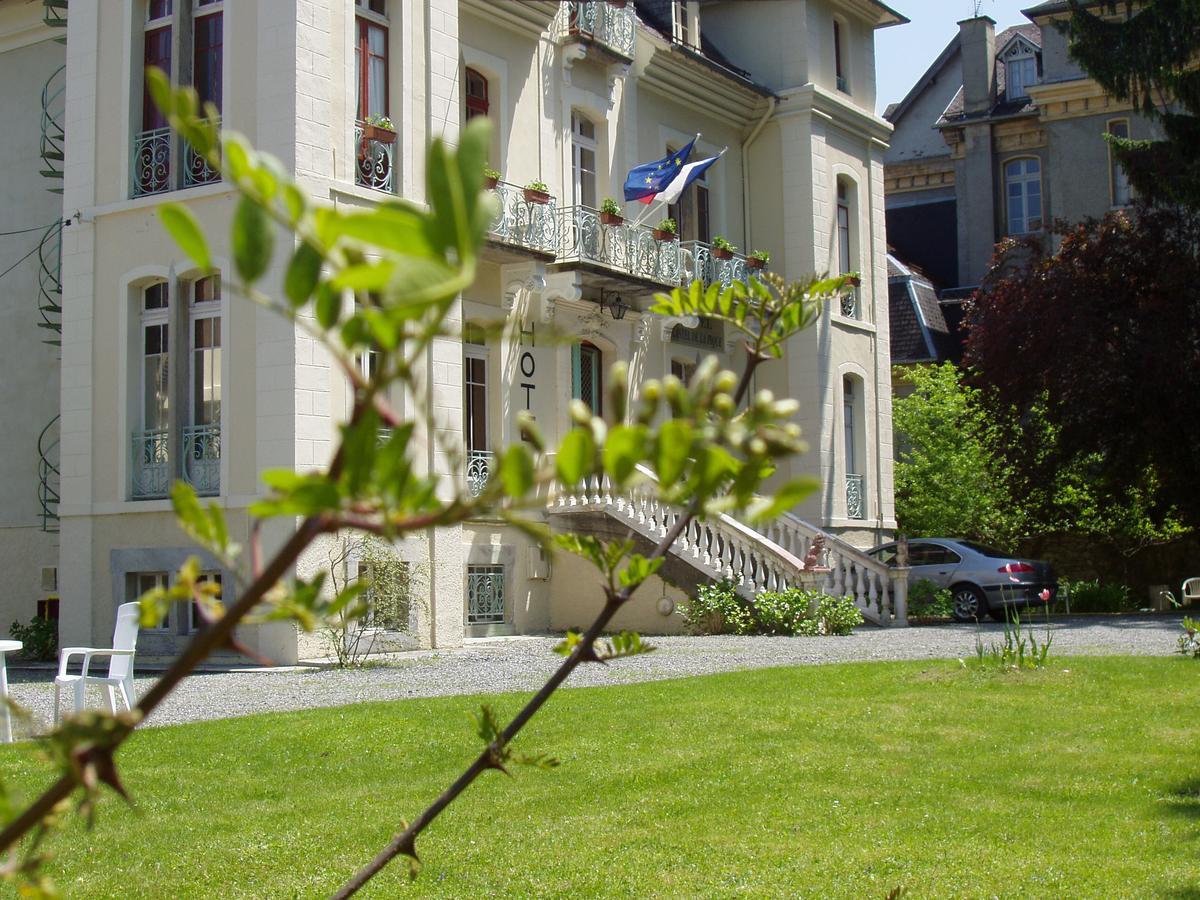 Castel De La Pique Bed & Breakfast Bagneres-de-Luchon ภายนอก รูปภาพ